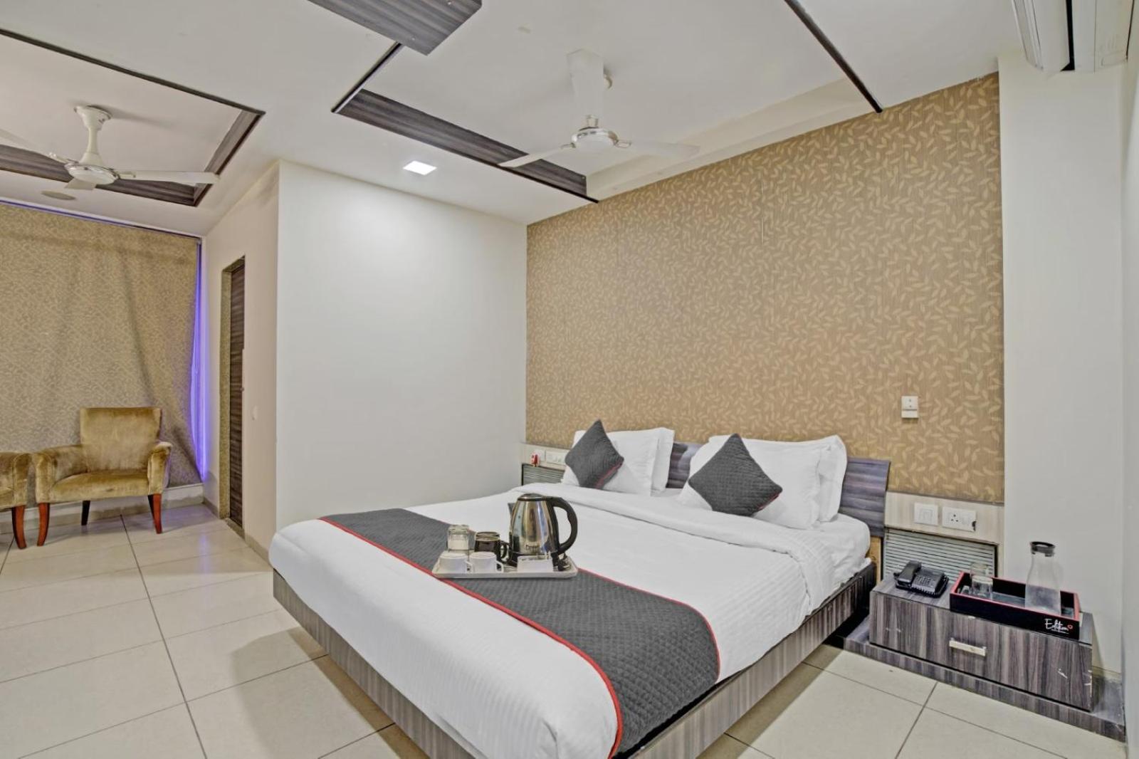 Hotel Tej International Plaza Near Igi Airport Delhi Neu-Delhi Exterior foto